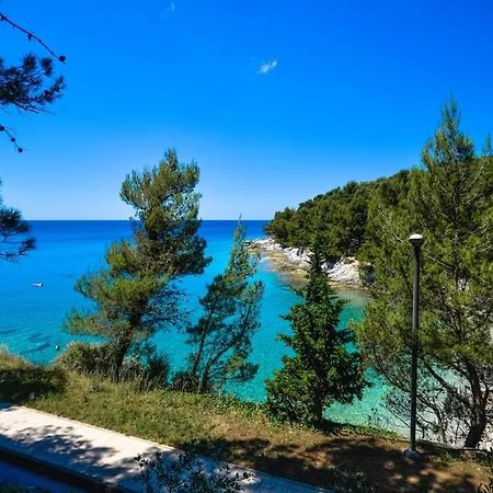 Apartment Zorika Near The Beach Pula Exterior foto