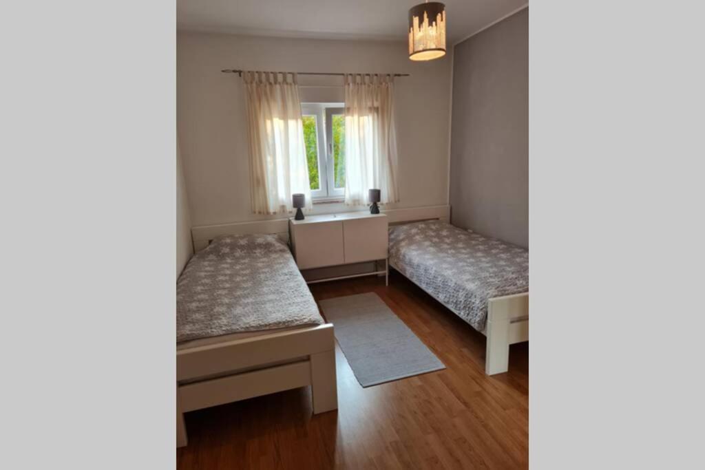 Apartment Zorika Near The Beach Pula Exterior foto